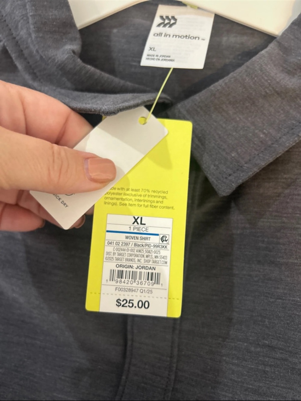 all in motion Men's Short-Sleeve Button-Down Shirt in Charcoal Gray - Picture 8 of 10